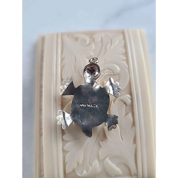 Abalone Shell Turtle Shaped Pendant Vintage - Picture 8 of 10